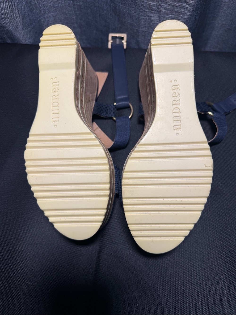 ANDREA Wedge Sandals - Picture 3 of 4